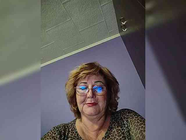 KarinkaSweet webcam
