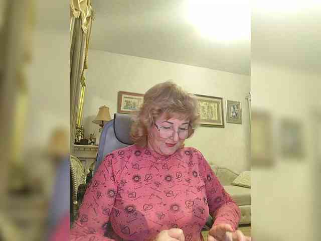 KarinkaSweet webcam