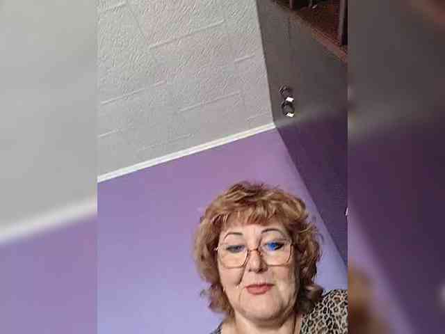 KarinkaSweet webcam