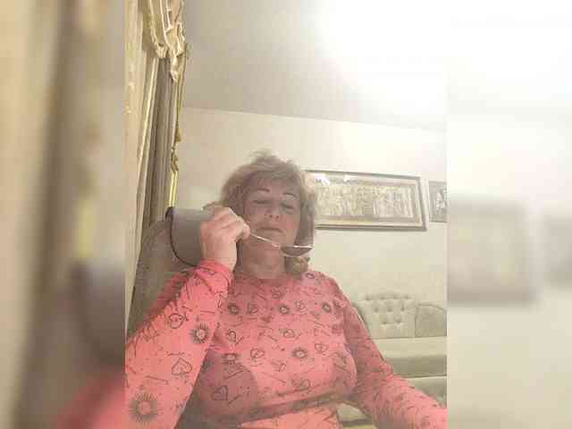 KarinkaSweet webcam