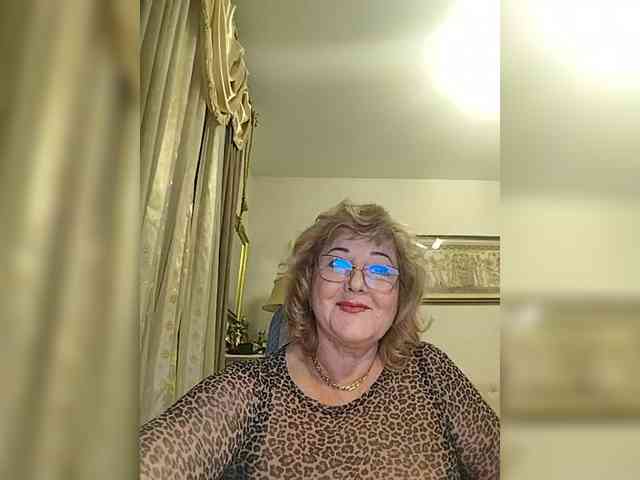 KarinkaSweet webcam