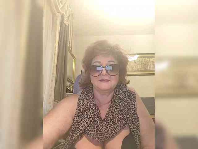 KarinkaSweet webcam