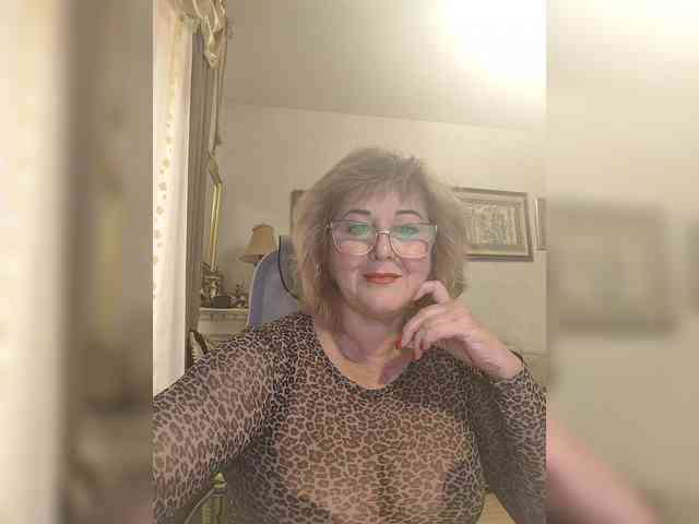 KarinkaSweet webcam