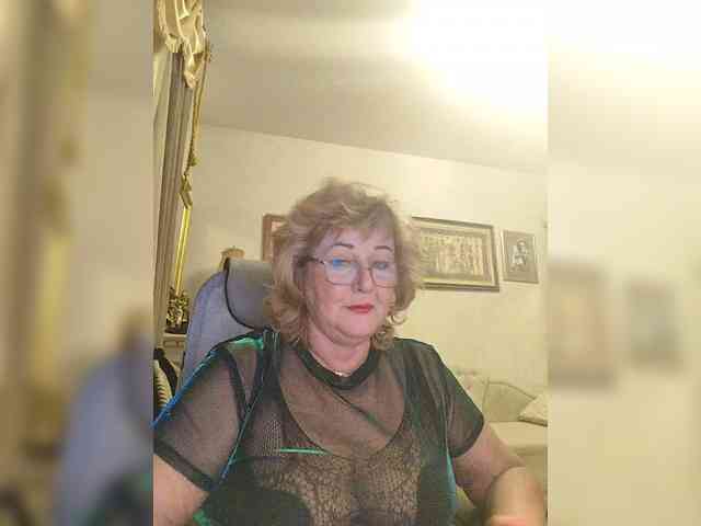 KarinkaSweet webcam