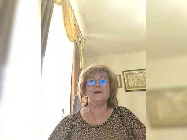 KarinkaSweet webcam
