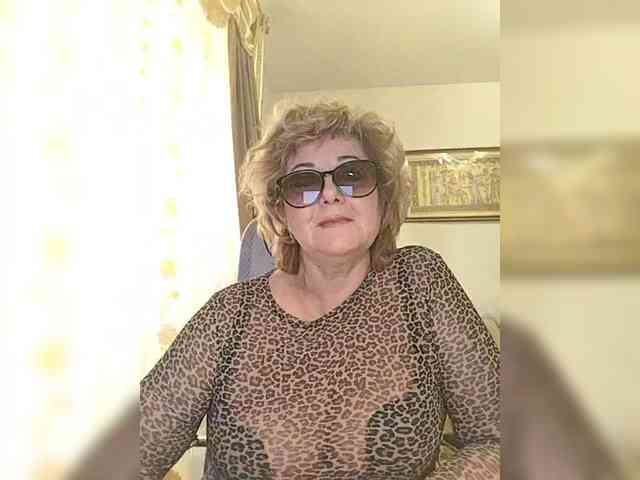 KarinkaSweet webcam