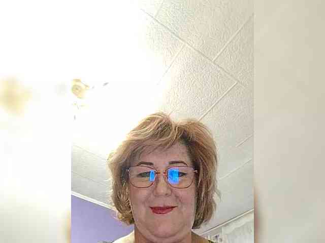 KarinkaSweet webcam