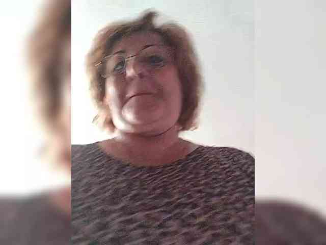 KarinkaSweet webcam