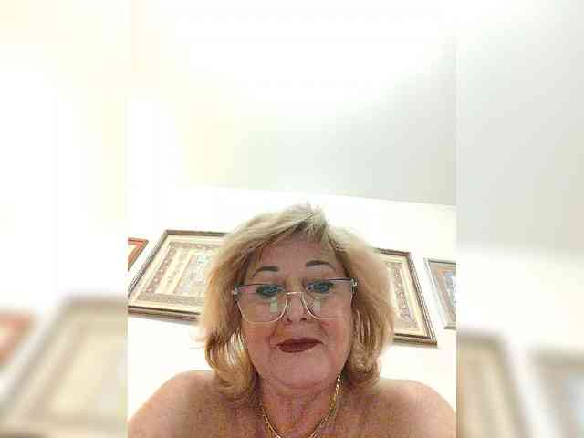 KarinkaSweet webcam