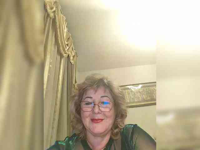 KarinkaSweet webcam