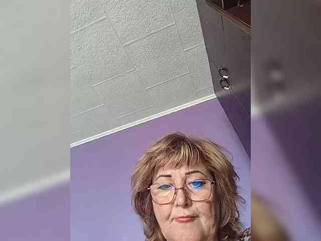 KarinkaSweet webcam