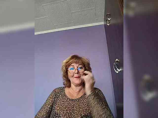 KarinkaSweet webcam