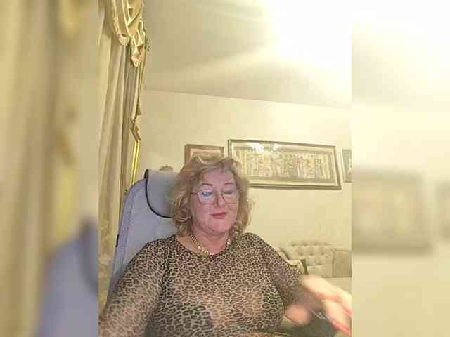 KarinkaSweet webcam
