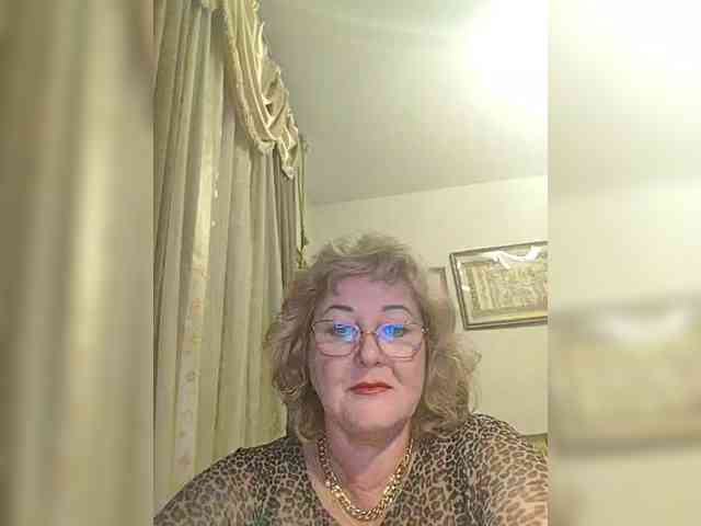 KarinkaSweet webcam