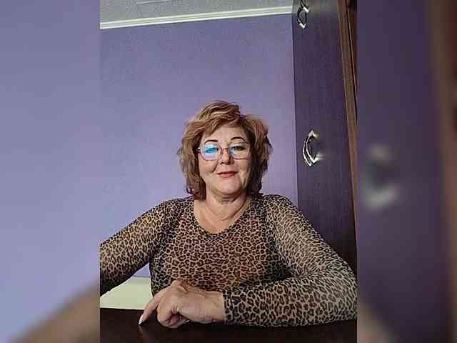 KarinkaSweet webcam