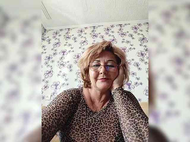 KarinkaSweet webcam