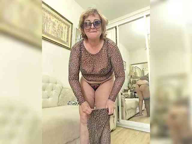 KarinkaSweet webcam