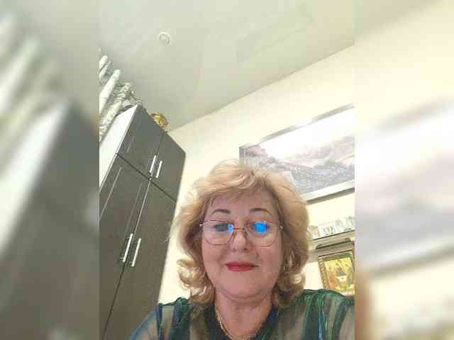 KarinkaSweet webcam
