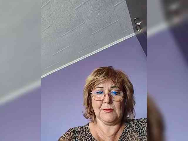 KarinkaSweet webcam