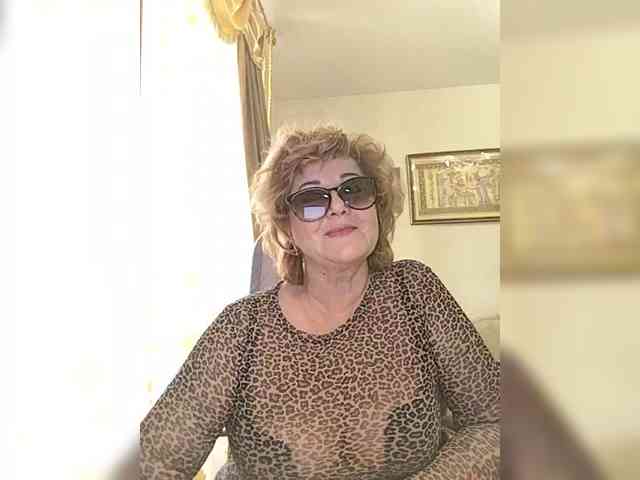 KarinkaSweet webcam