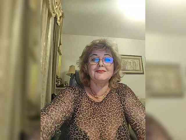 KarinkaSweet webcam
