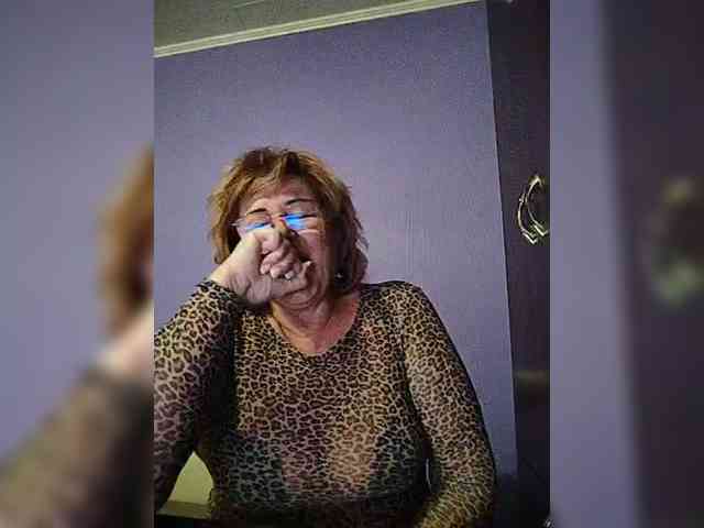 KarinkaSweet webcam
