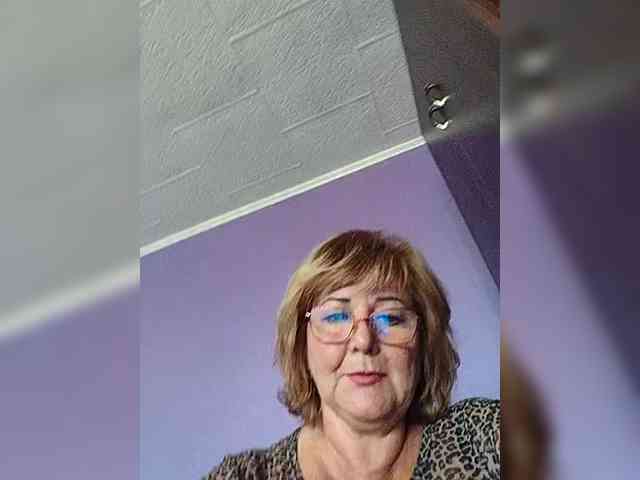 KarinkaSweet webcam