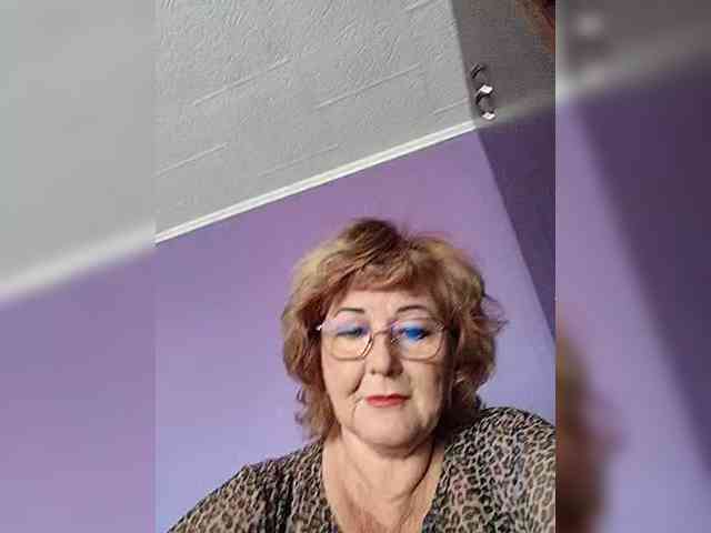 KarinkaSweet webcam