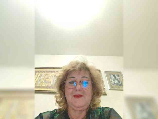 KarinkaSweet webcam