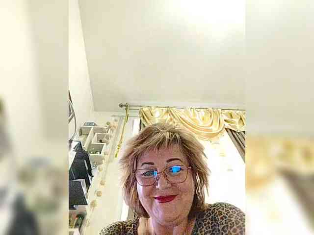 KarinkaSweet webcam