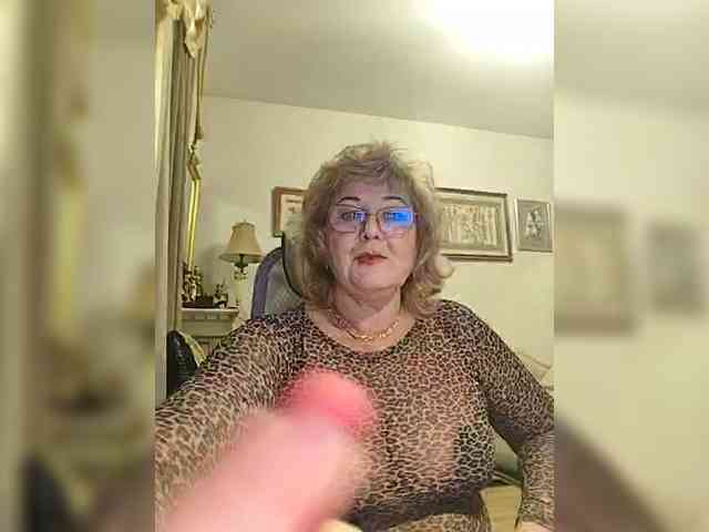KarinkaSweet webcam