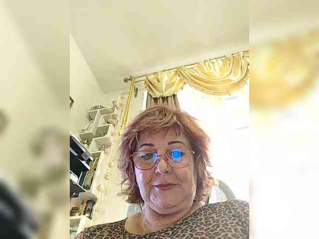 KarinkaSweet webcam