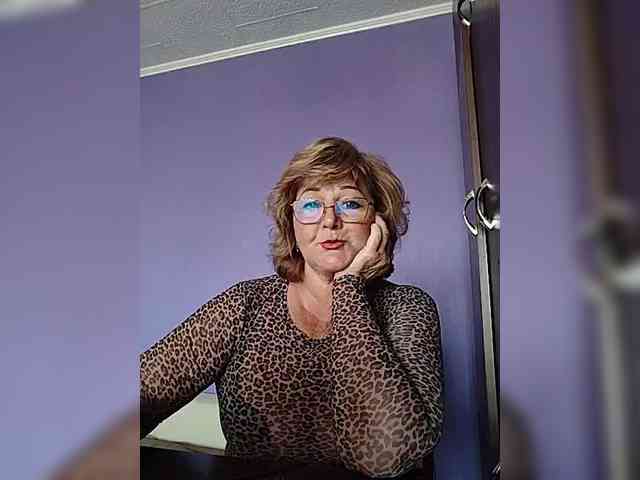 KarinkaSweet webcam