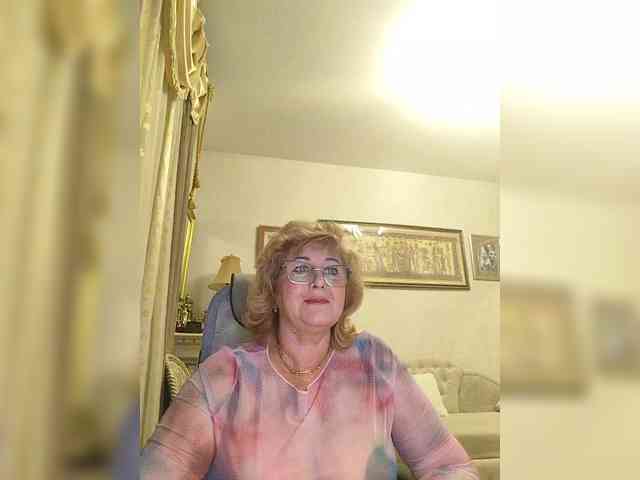 KarinkaSweet webcam