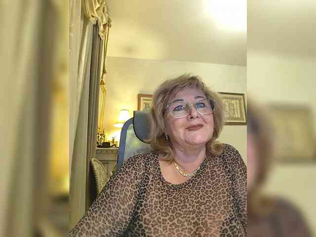 KarinkaSweet webcam