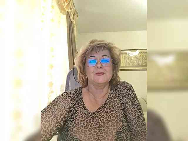 KarinkaSweet webcam