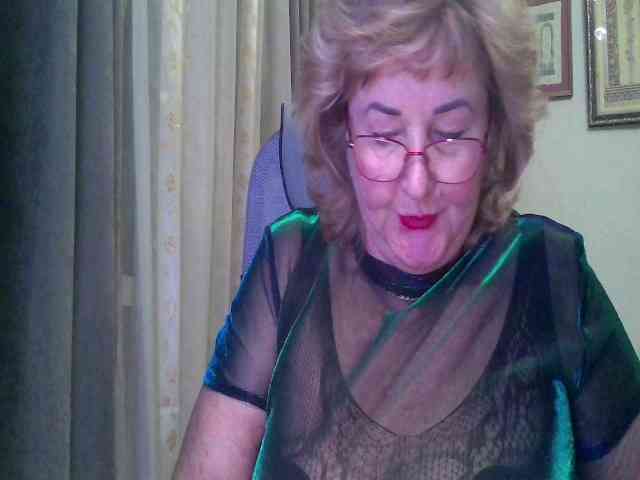 KarinkaSweet webcam