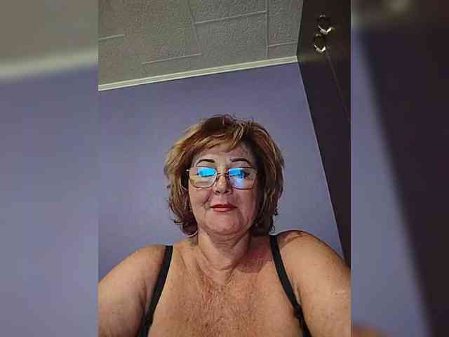 KarinkaSweet webcam