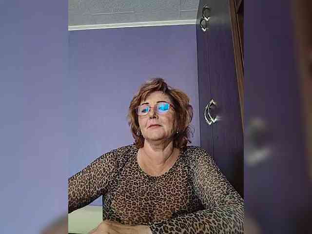 KarinkaSweet webcam