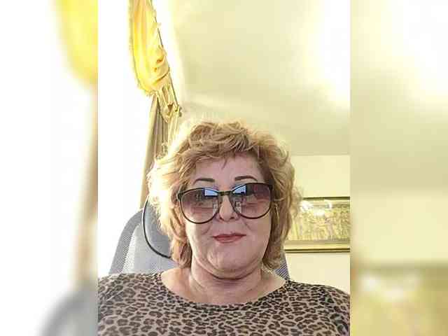 KarinkaSweet webcam
