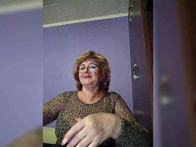 KarinkaSweet webcam