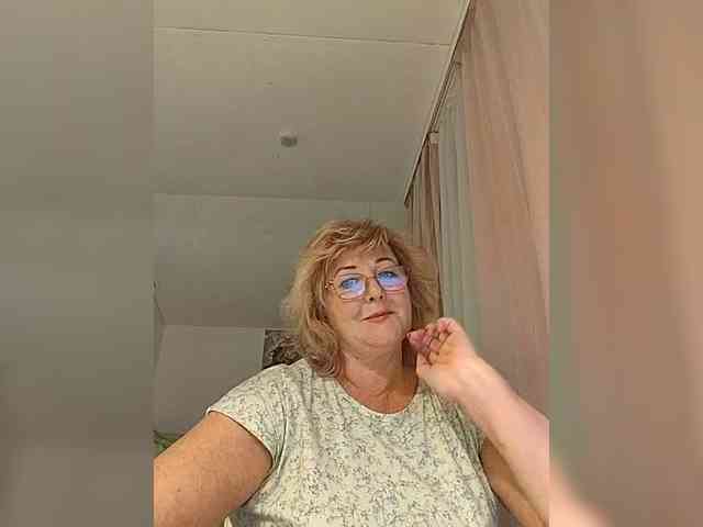 KarinkaSweet webcam