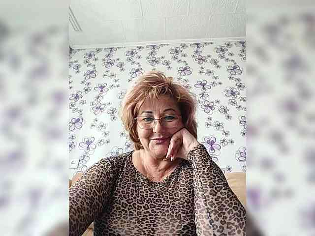 KarinkaSweet webcam