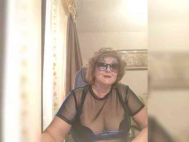 KarinkaSweet webcam
