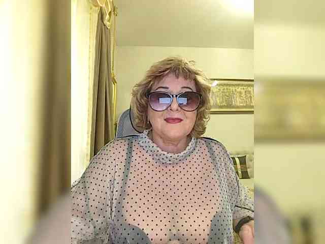 KarinkaSweet webcam