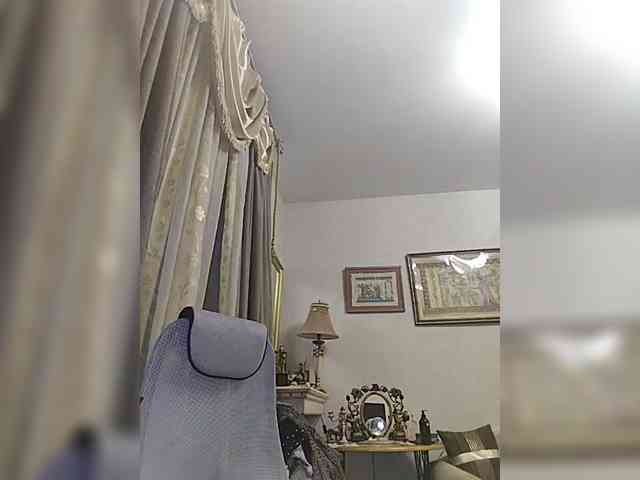 KarinkaSweet webcam