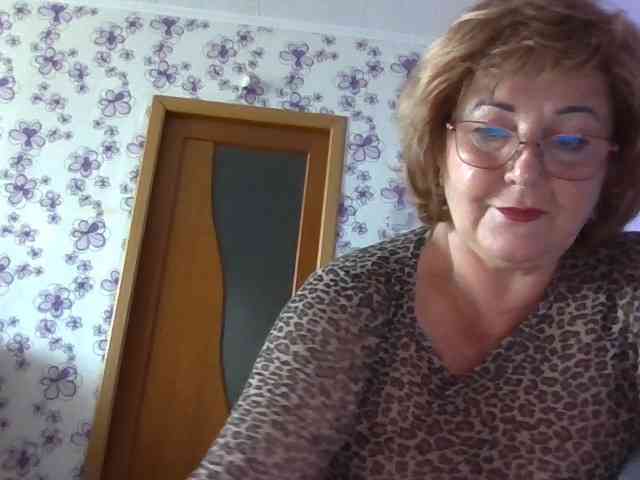 KarinkaSweet webcam