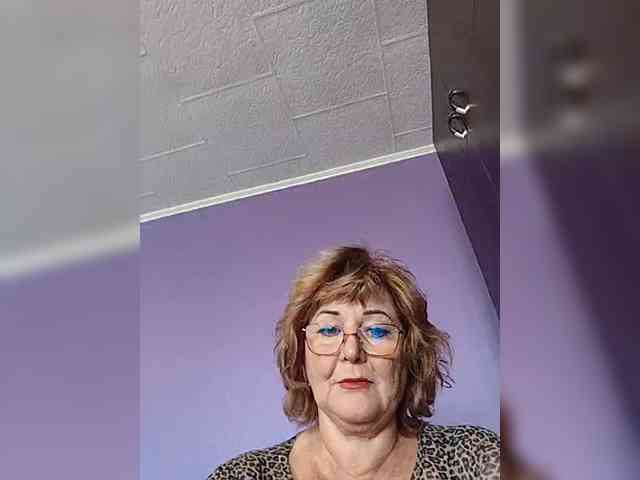 KarinkaSweet webcam