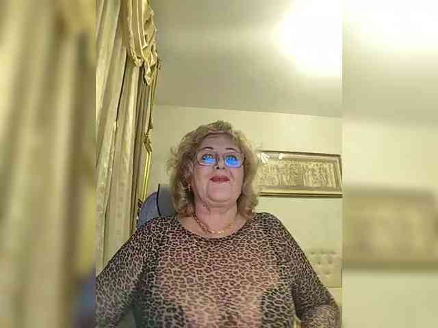 KarinkaSweet webcam