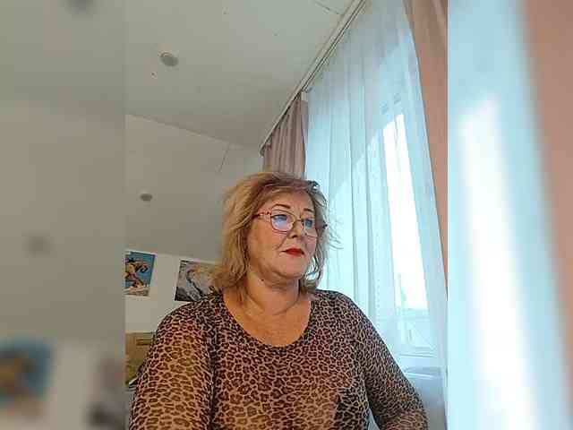 KarinkaSweet webcam